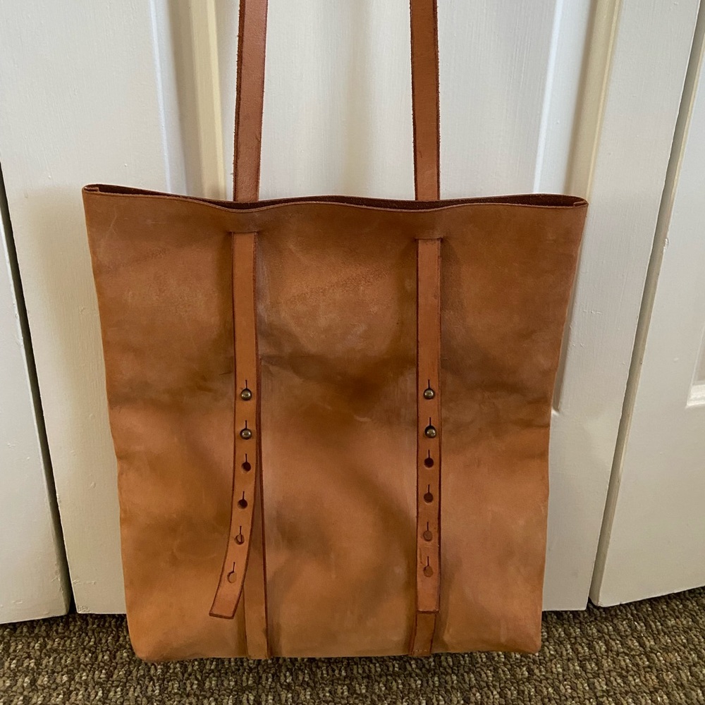 Magnolia Leather Crossbody